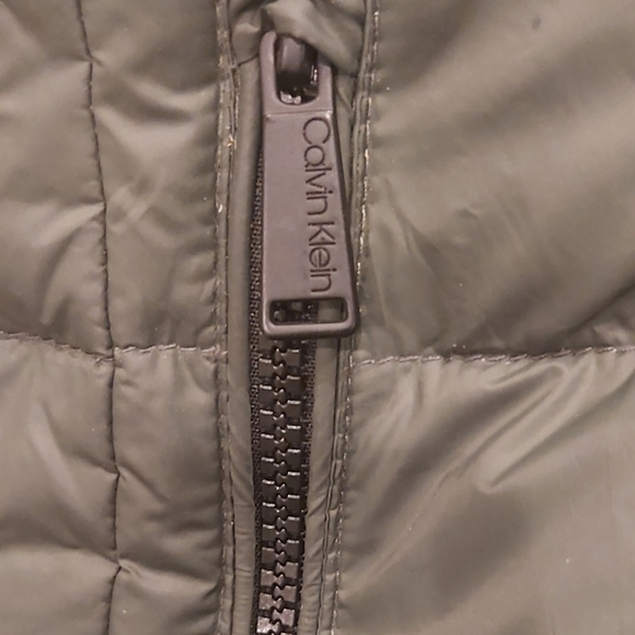 Calvin Klein Performance quilted vest - Picture 4 of 9